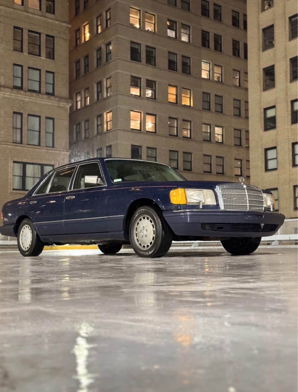 Mercedes-Benz-400-Series-1990-8