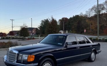 Mercedes-Benz-400-Series-1990-9