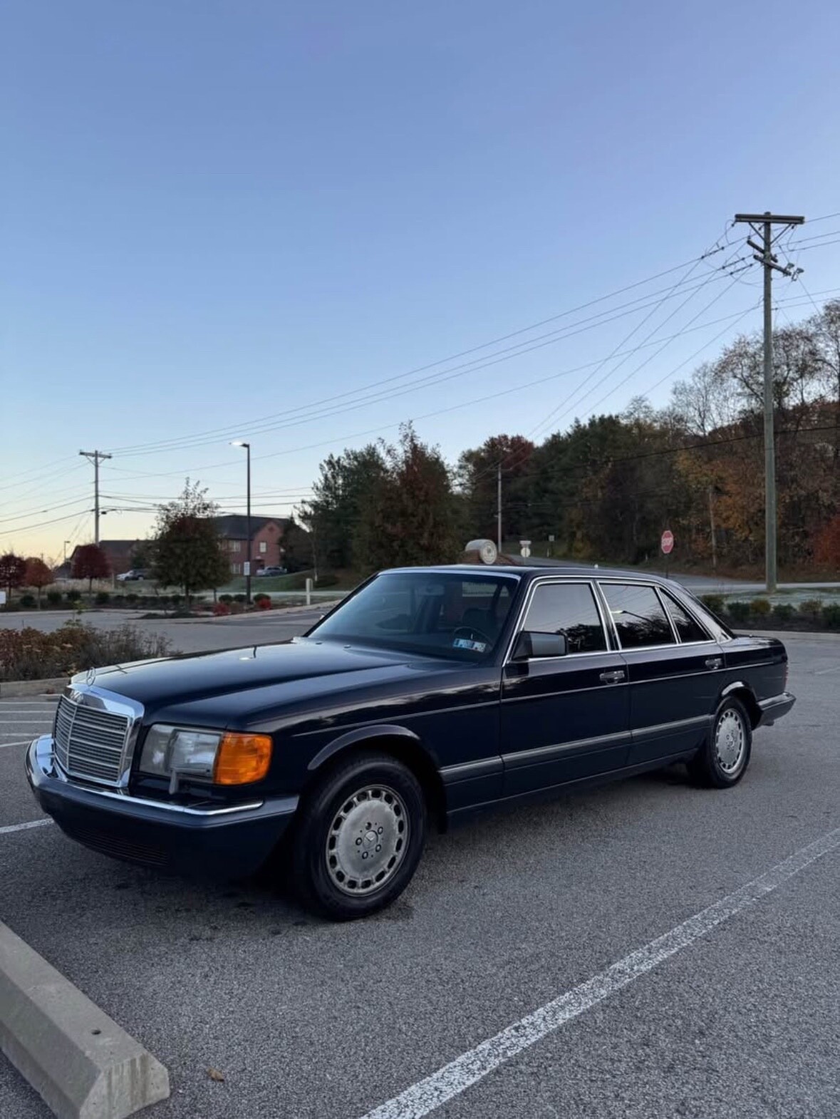 Mercedes-Benz-400-Series-1990-9
