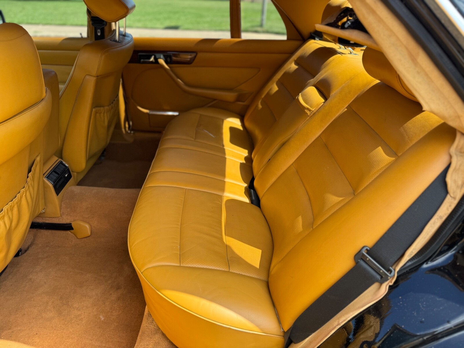 Mercedes-Benz-420-SEL-Classic-4-Door-Sedan-1986-Sedan-29