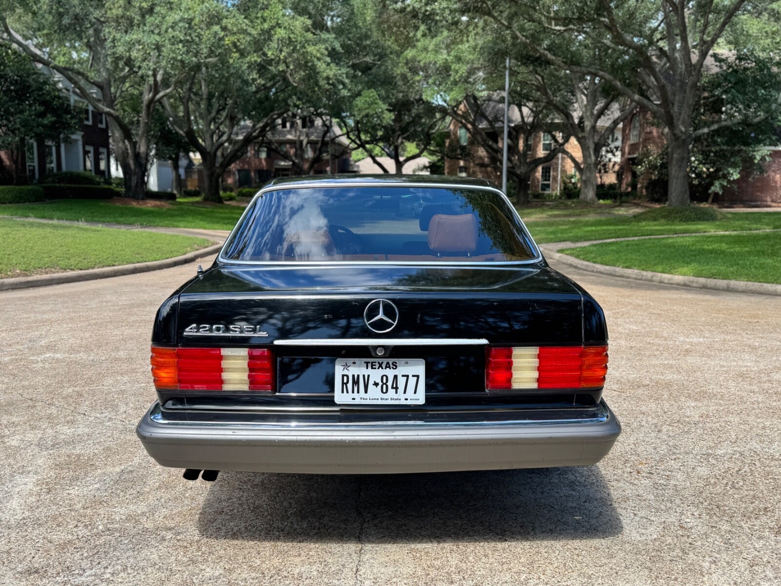 Mercedes-Benz-420-SEL-Classic-4-Door-Sedan-1986-Sedan-3
