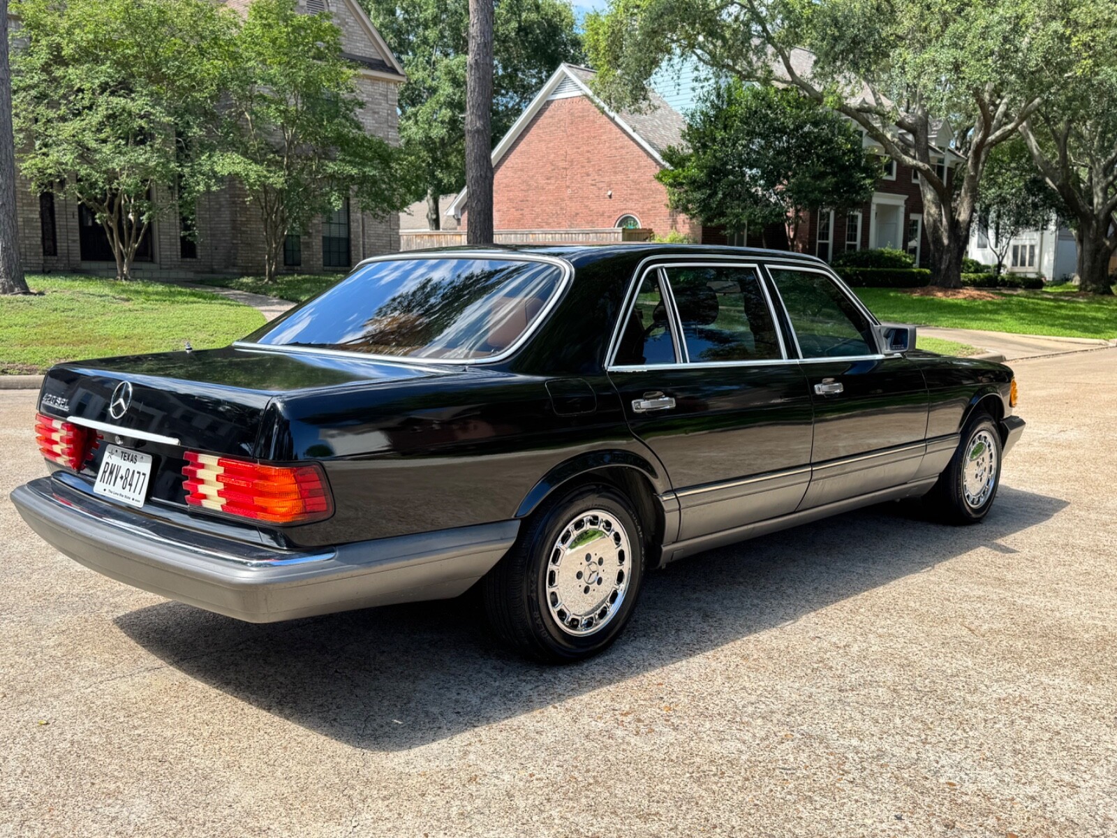 Mercedes-Benz-420-SEL-Classic-4-Door-Sedan-1986-Sedan-4