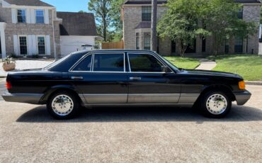 Mercedes-Benz-420-SEL-Classic-4-Door-Sedan-1986-Sedan-5
