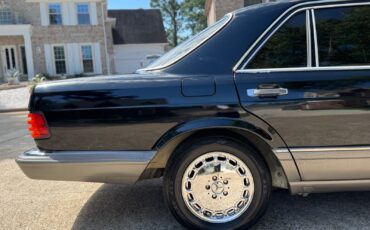 Mercedes-Benz-420-SEL-Classic-4-Door-Sedan-1986-Sedan-9