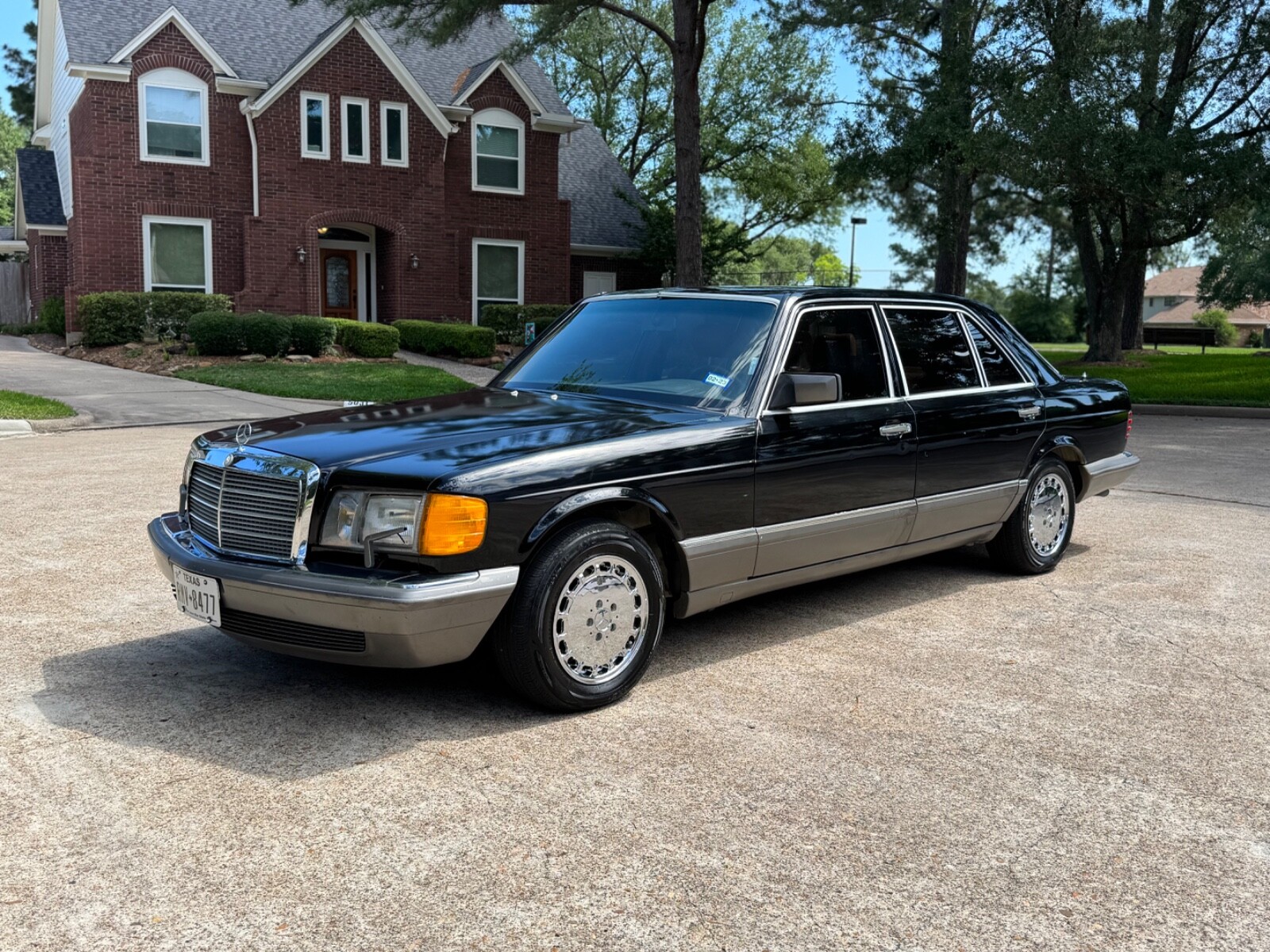 Mercedes-Benz-420-SEL-Classic-4-Door-Sedan-1986-Sedan