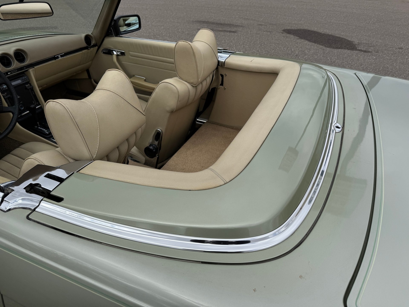 Mercedes-Benz-450-SL-Convertible-1976-Convertible-37