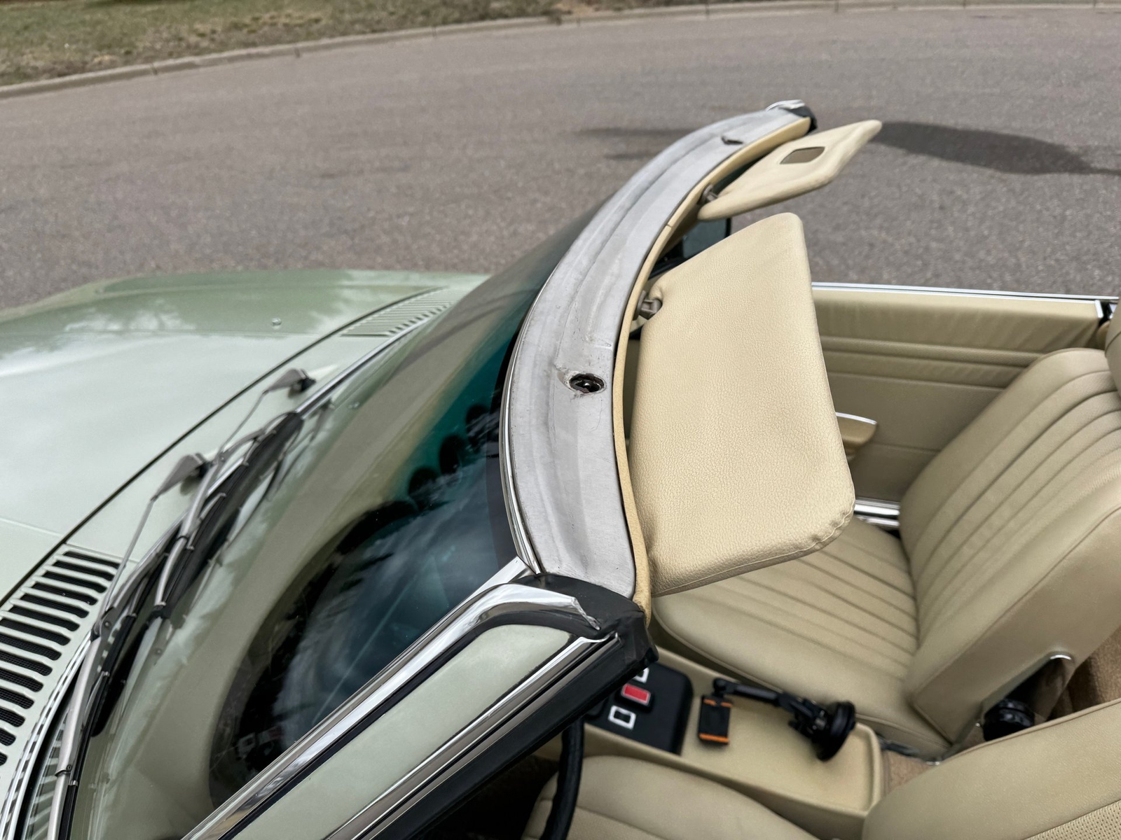 Mercedes-Benz-450-SL-Convertible-1976-Convertible-38