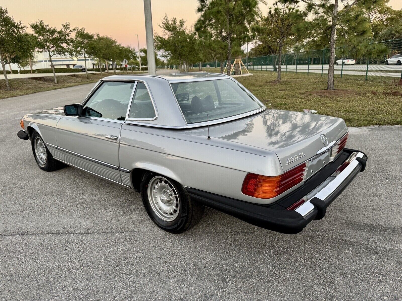 Mercedes-Benz-450SL-1977-Convertible-3