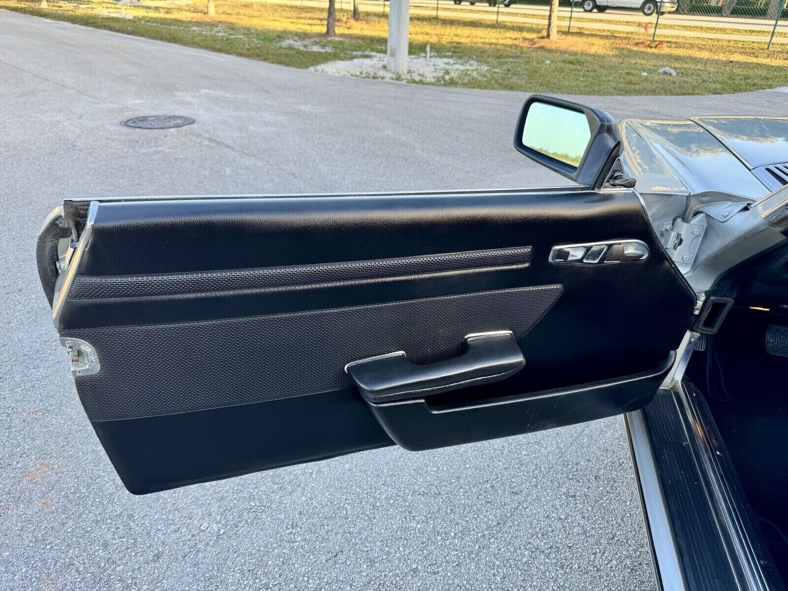 Mercedes-Benz-450SL-1977-Convertible-8