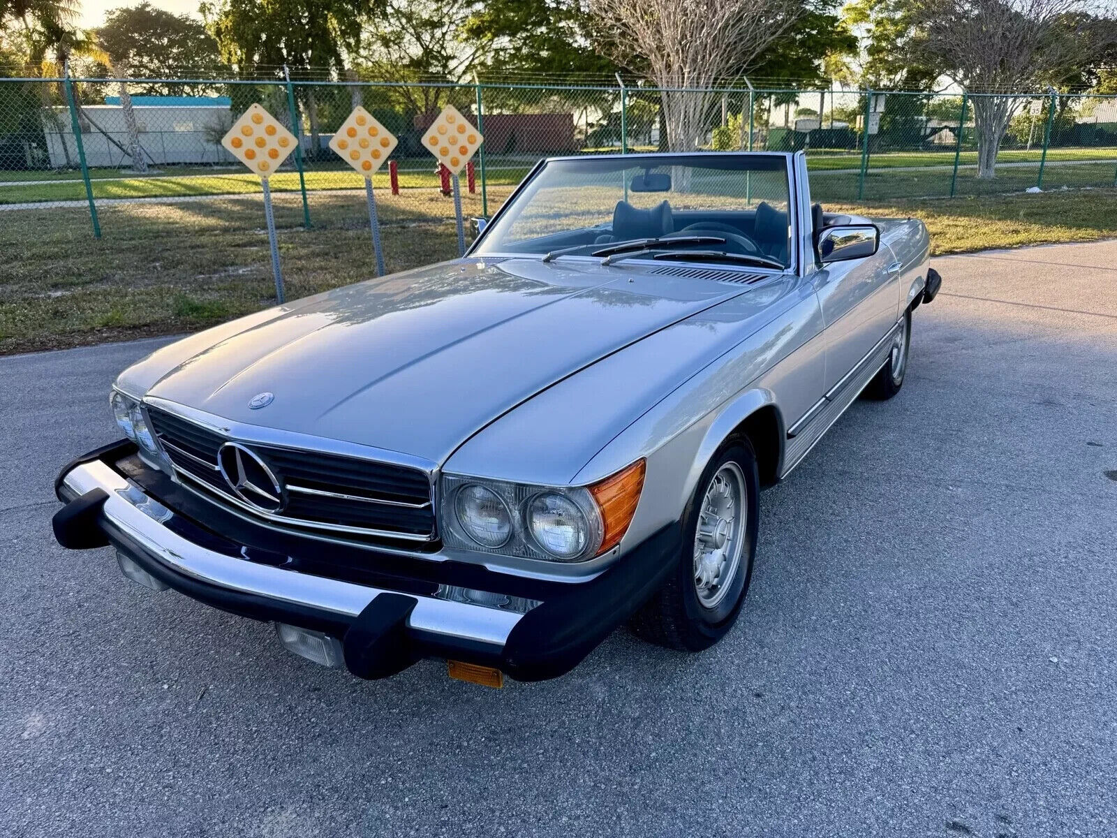 Mercedes-Benz-450SL-1977-Convertible