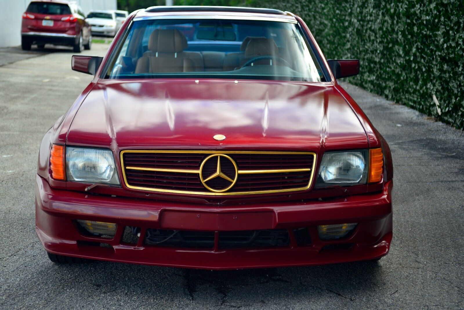 Mercedes-Benz-500-Series-1983-Coupe-16