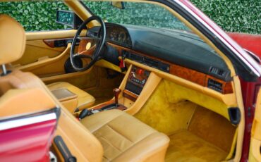 Mercedes-Benz-500-Series-1983-Coupe-21