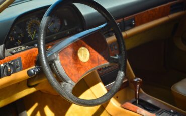 Mercedes-Benz-500-Series-1983-Coupe-30
