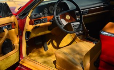 Mercedes-Benz-500-Series-1983-Coupe-33
