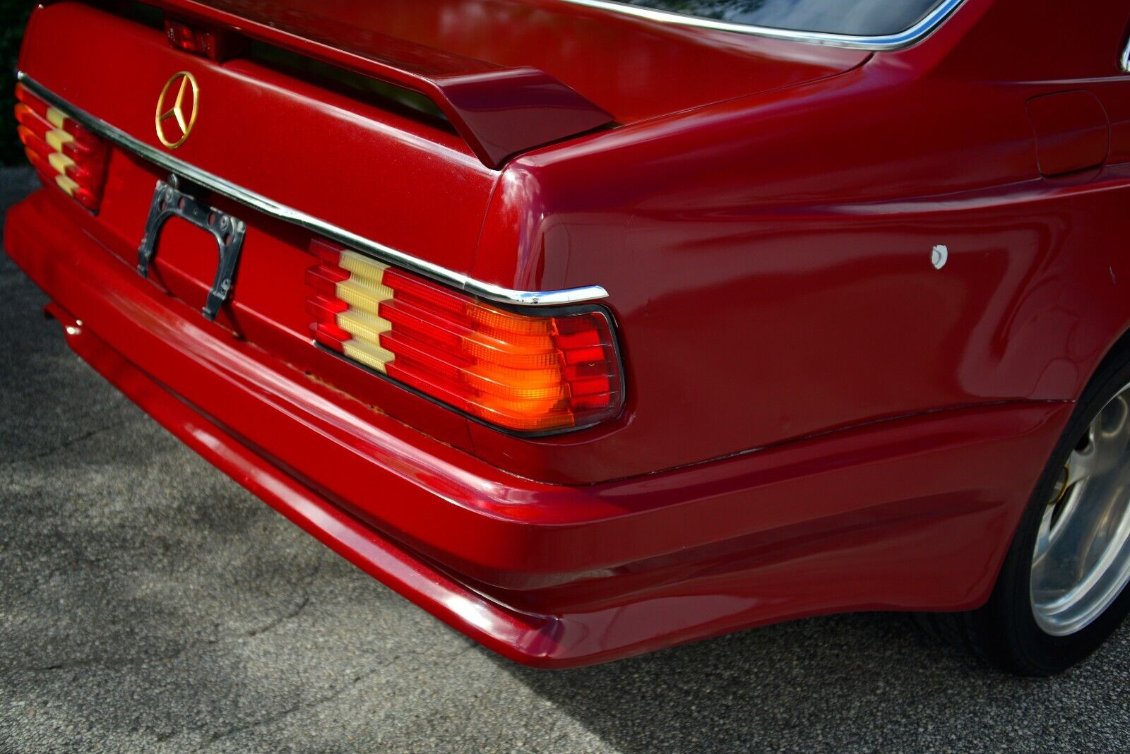Mercedes-Benz-500-Series-1983-Coupe-38