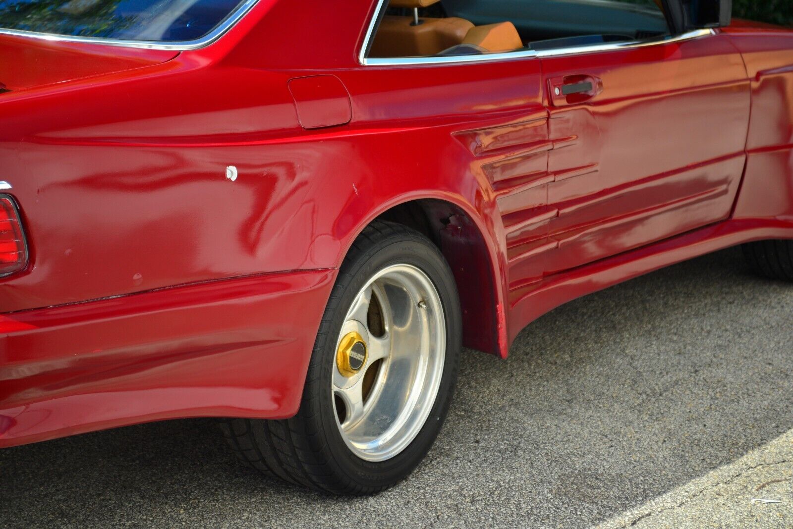 Mercedes-Benz-500-Series-1983-Coupe-4