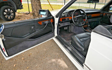 Mercedes-Benz-500-Series-1985-2D-23