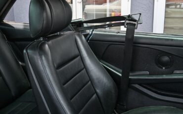 Mercedes-Benz-500-Series-1985-2D-32