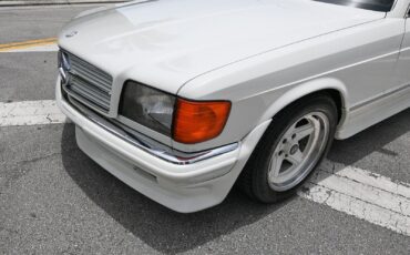 Mercedes-Benz-500-Series-1985-2D-9