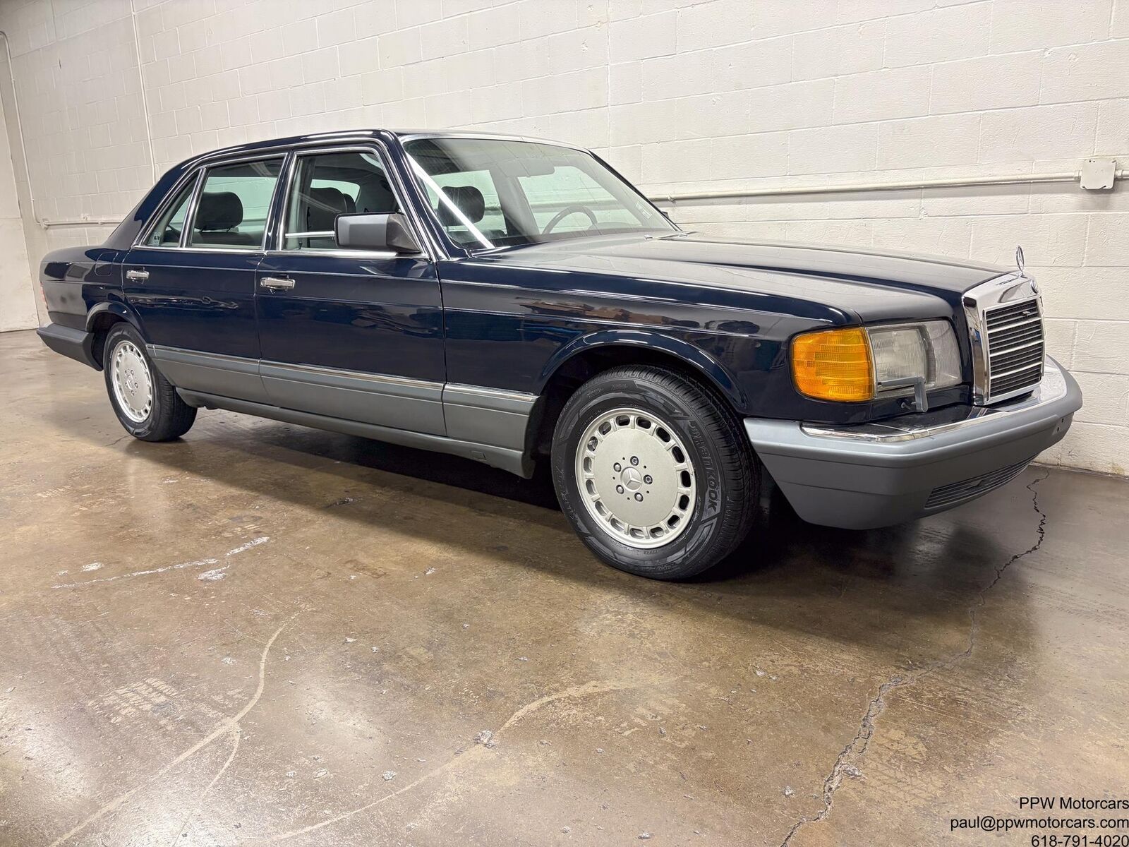 Mercedes-Benz-500-Series-1987-11
