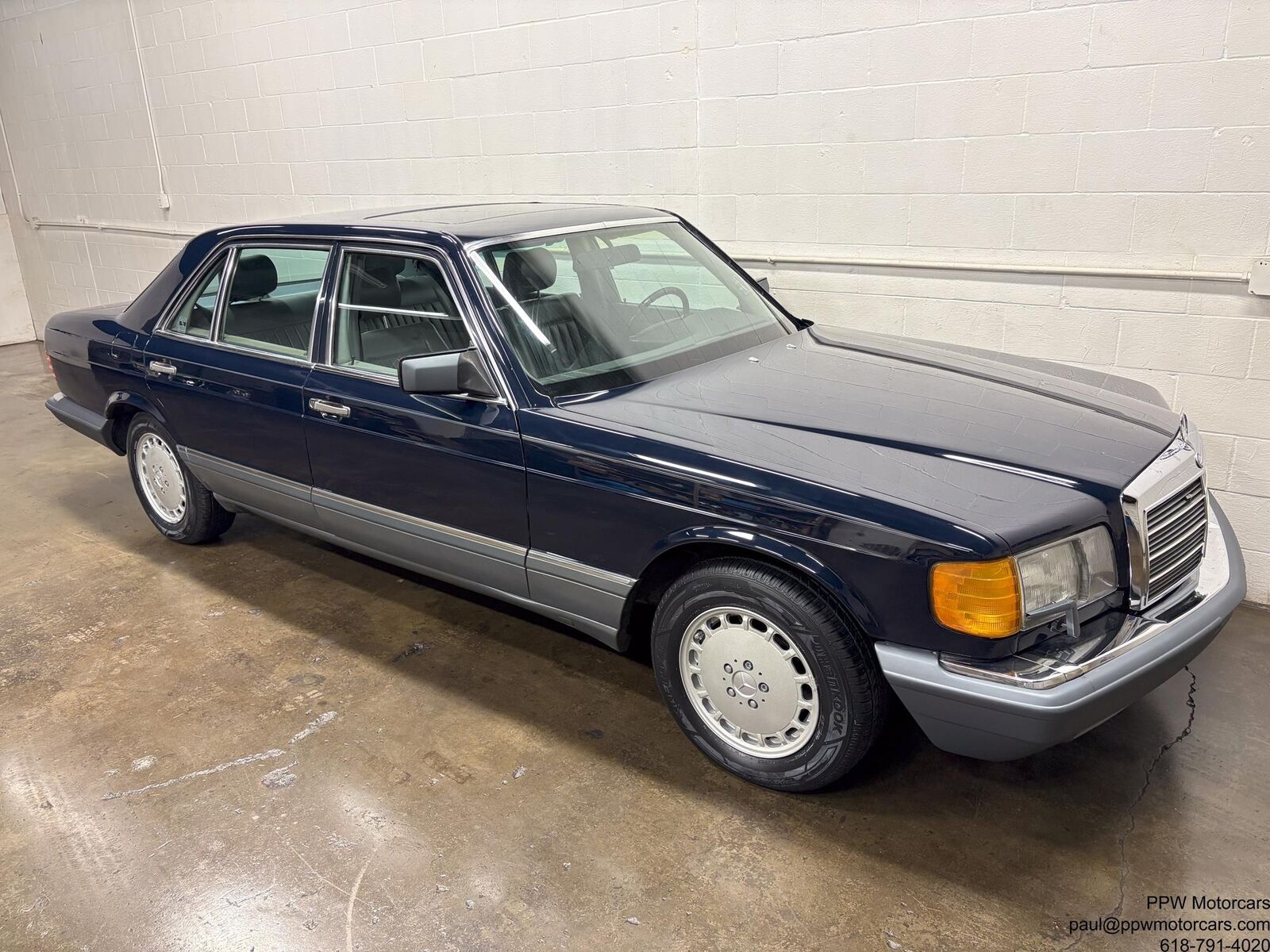 Mercedes-Benz-500-Series-1987-14