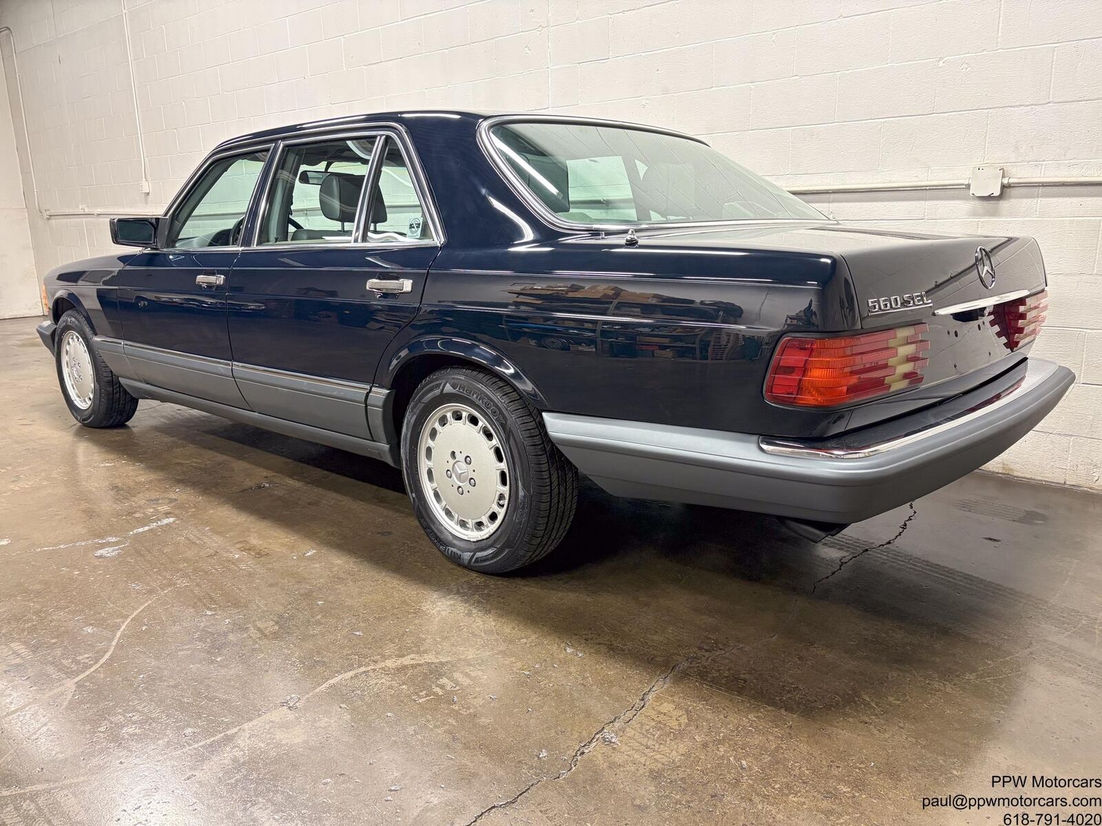 Mercedes-Benz-500-Series-1987-2