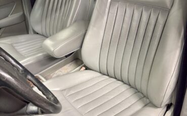 Mercedes-Benz-500-Series-1987-34