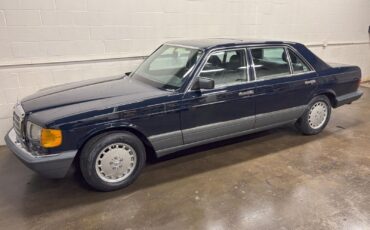 Mercedes-Benz-500-Series-1987-4