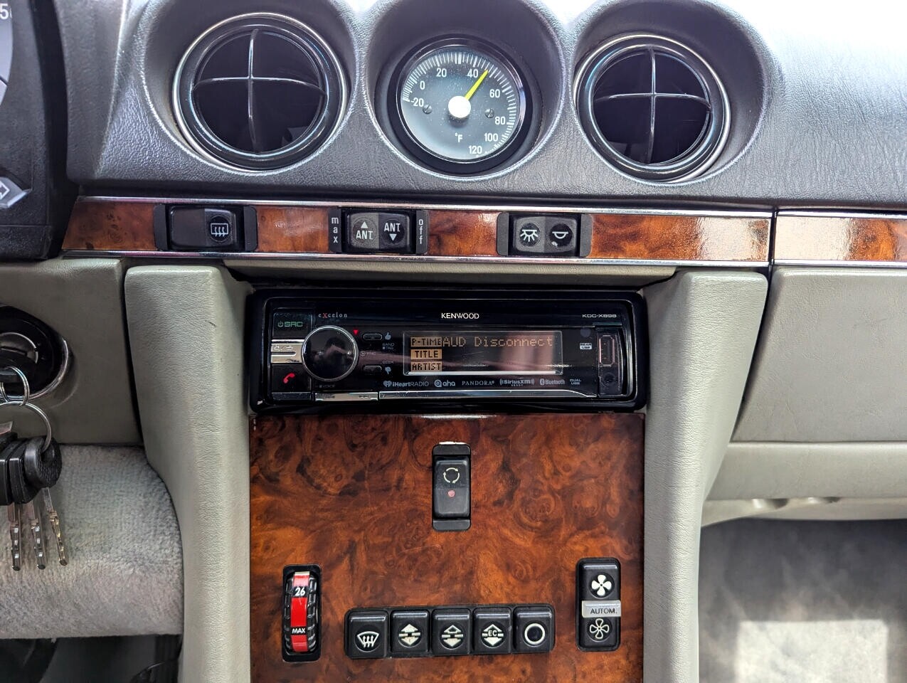 Mercedes-Benz-500-Series-1987-Convertible-21