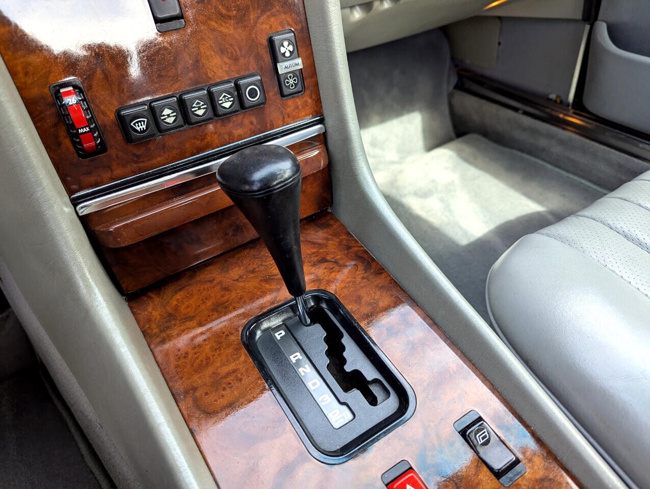 Mercedes-Benz-500-Series-1987-Convertible-23