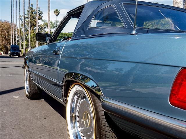 Mercedes-Benz-500-Series-1987-Convertible-24