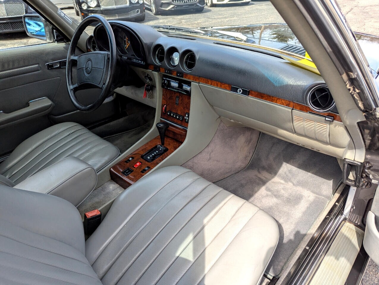 Mercedes-Benz-500-Series-1987-Convertible-29