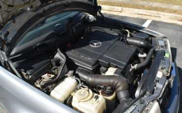 Mercedes-Benz-500-Series-1992-Sedan-12