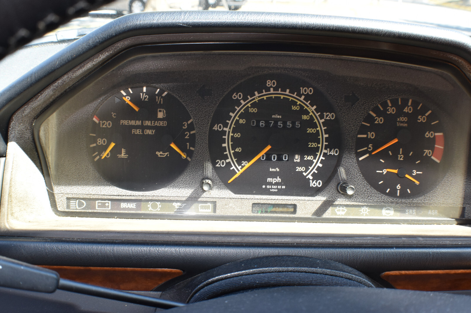 Mercedes-Benz-500-Series-1992-Sedan-16