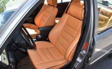 Mercedes-Benz-500-Series-1992-Sedan-18