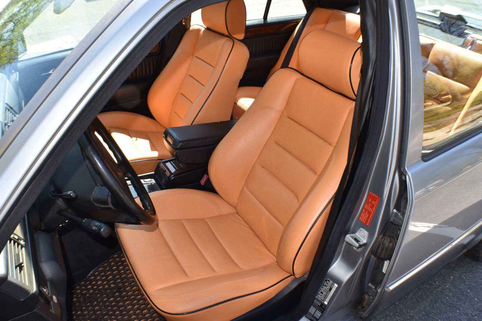 Mercedes-Benz-500-Series-1992-Sedan-18