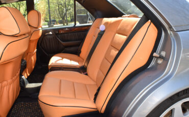 Mercedes-Benz-500-Series-1992-Sedan-20