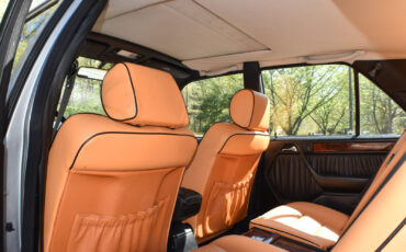 Mercedes-Benz-500-Series-1992-Sedan-21