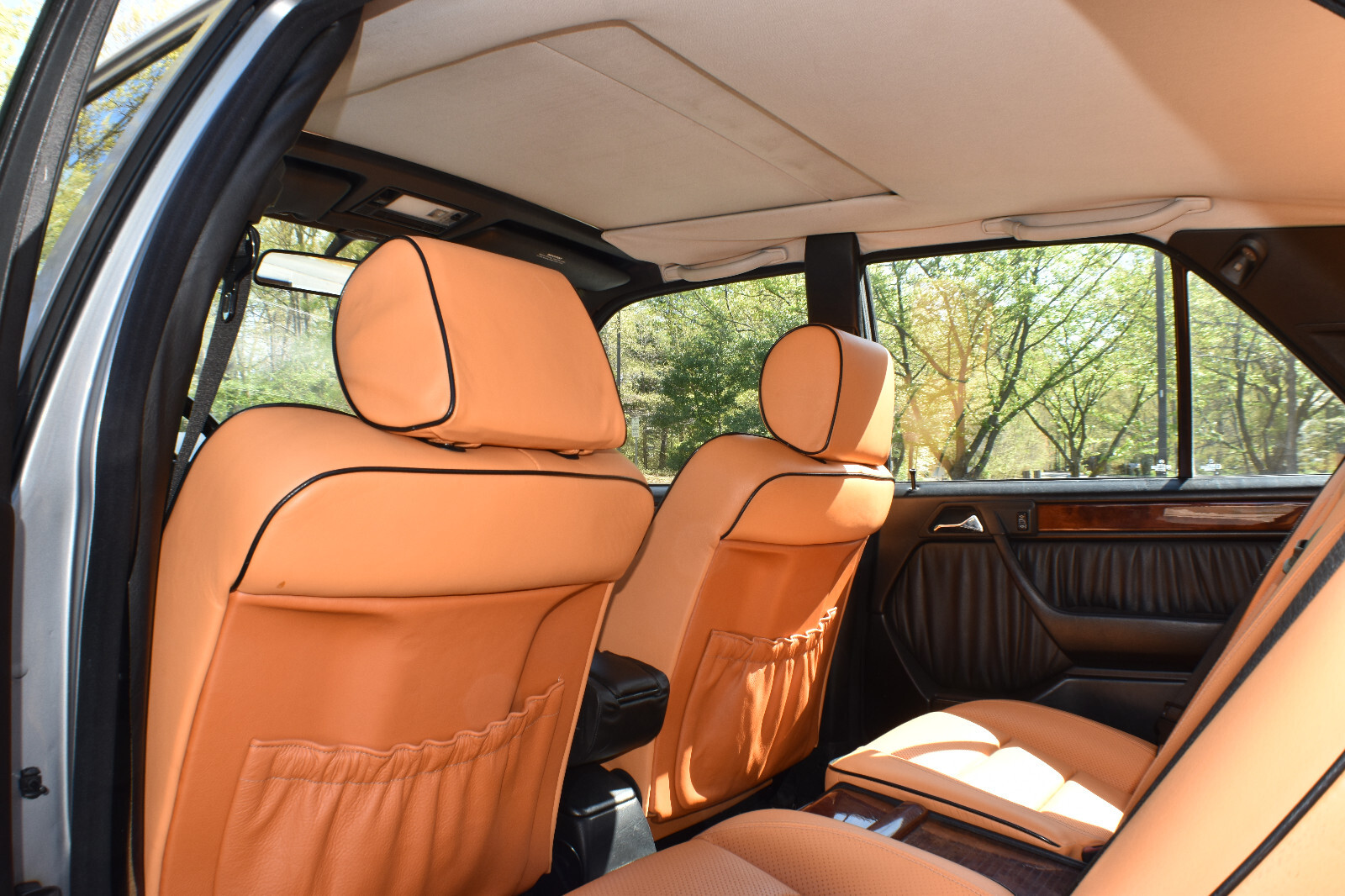 Mercedes-Benz-500-Series-1992-Sedan-21