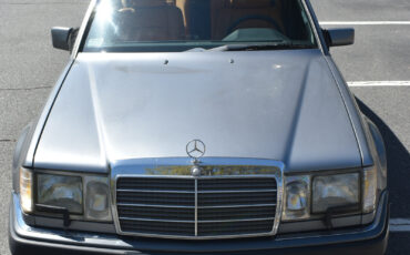 Mercedes-Benz-500-Series-1992-Sedan-3