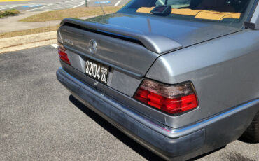 Mercedes-Benz-500-Series-1992-Sedan-37