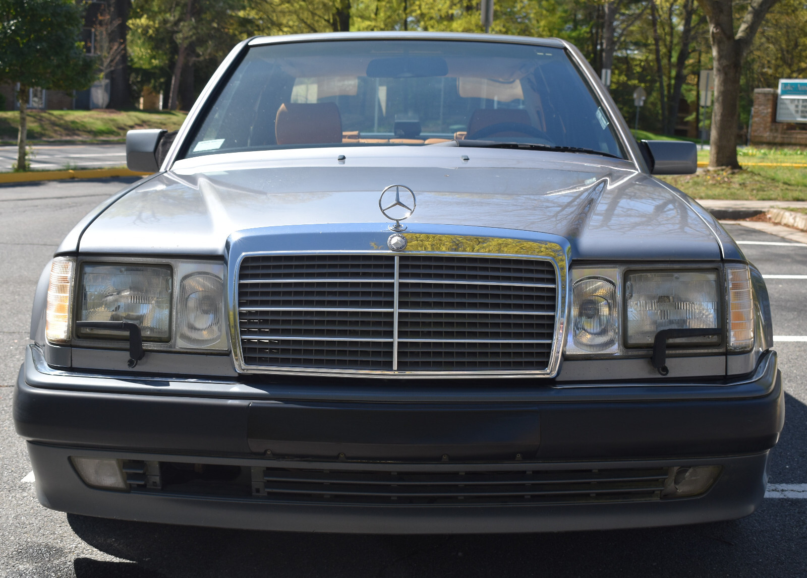 Mercedes-Benz-500-Series-1992-Sedan-4