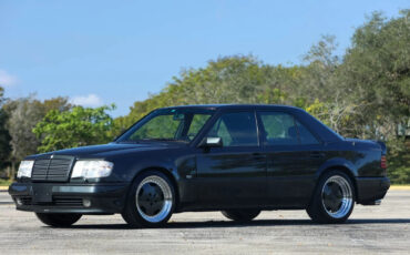 Mercedes-Benz-500-Series-1993-Sedan-1