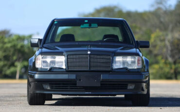 Mercedes-Benz-500-Series-1993-Sedan-2