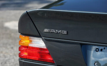 Mercedes-Benz-500-Series-1993-Sedan-34