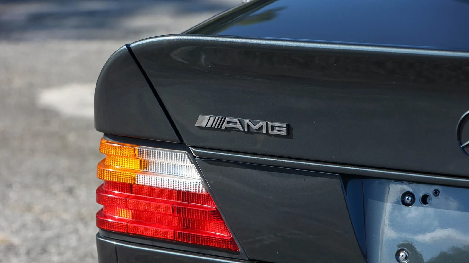 Mercedes-Benz-500-Series-1993-Sedan-34