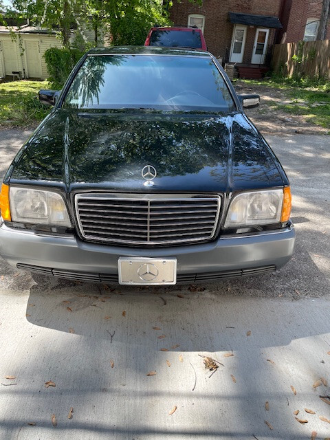 Mercedes-Benz-600-Series-1992-Sedan-2