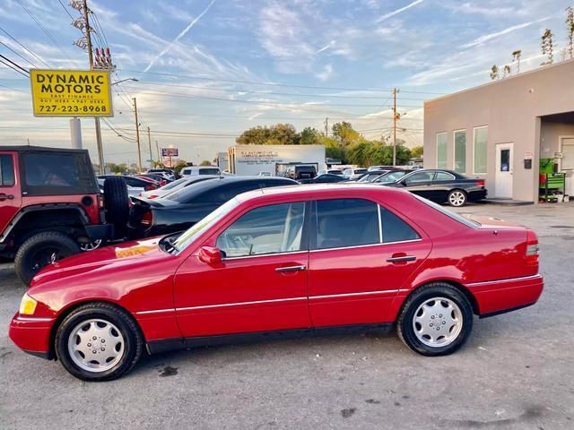 Mercedes-Benz-C-Class-1995-Sedan-1