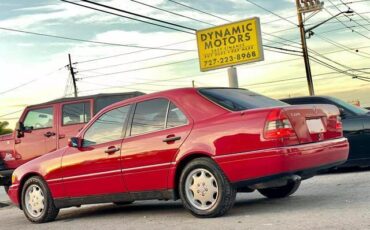 Mercedes-Benz-C-Class-1995-Sedan-2