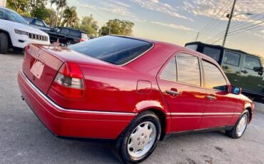 Mercedes-Benz-C-Class-1995-Sedan-4